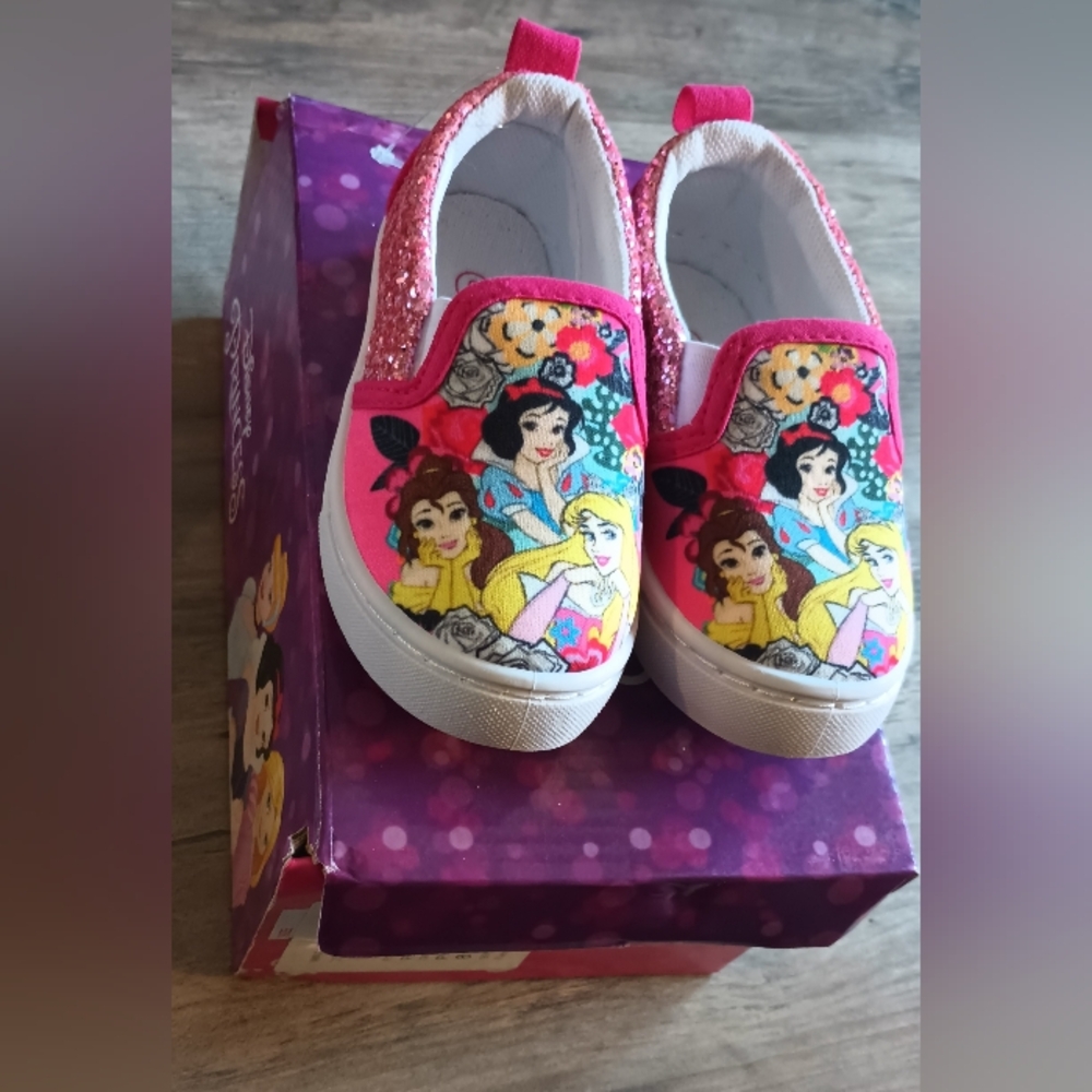 Disney Princess NIB Girls Slip On Sneakers Toddler Sz 8 Sparkly Pink